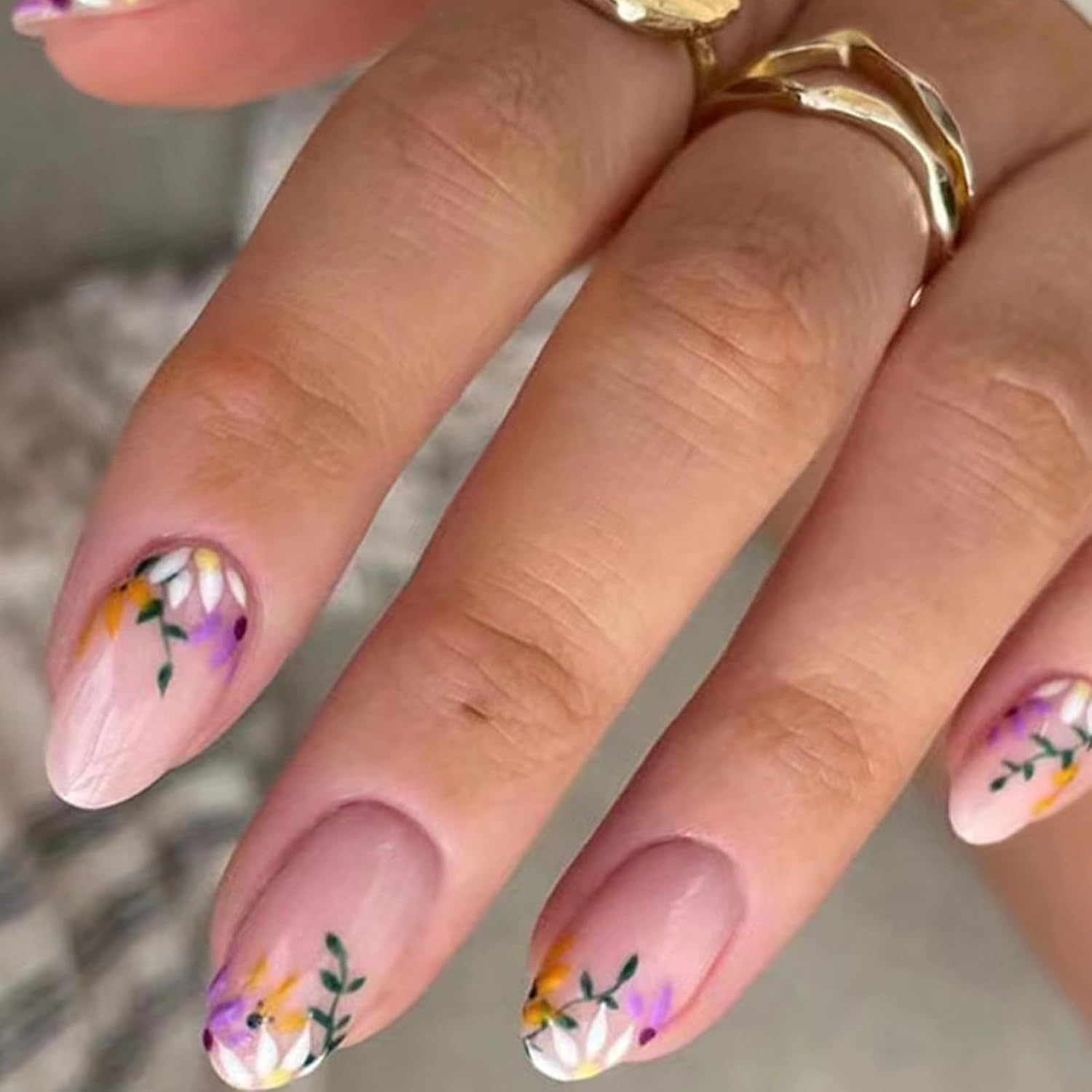 spring-french-tip-press-on-nails-review Spring French Tip Press on Nails Review